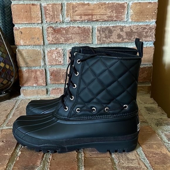 Sperry Top-Sider Black Saltwater Quilted Boots - Picture 4 of 8